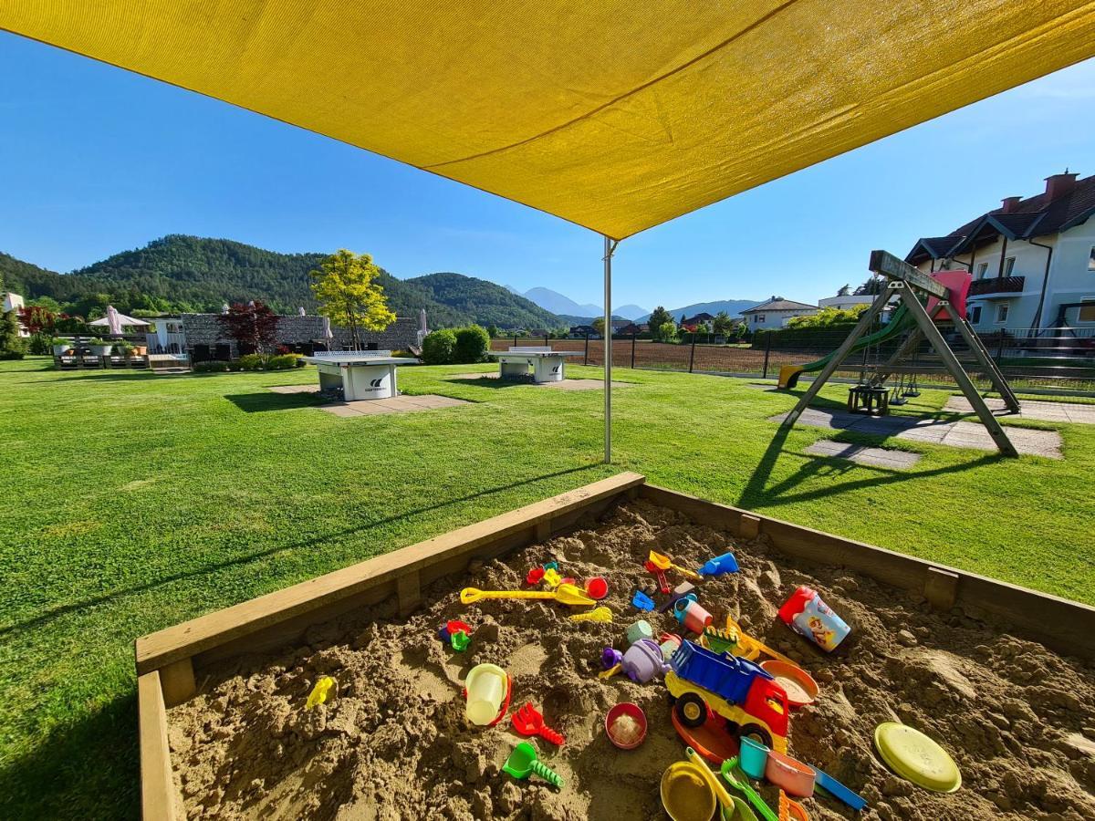 Ferienpark Scheiber Unterburg am Klopeiner See Екстериор снимка