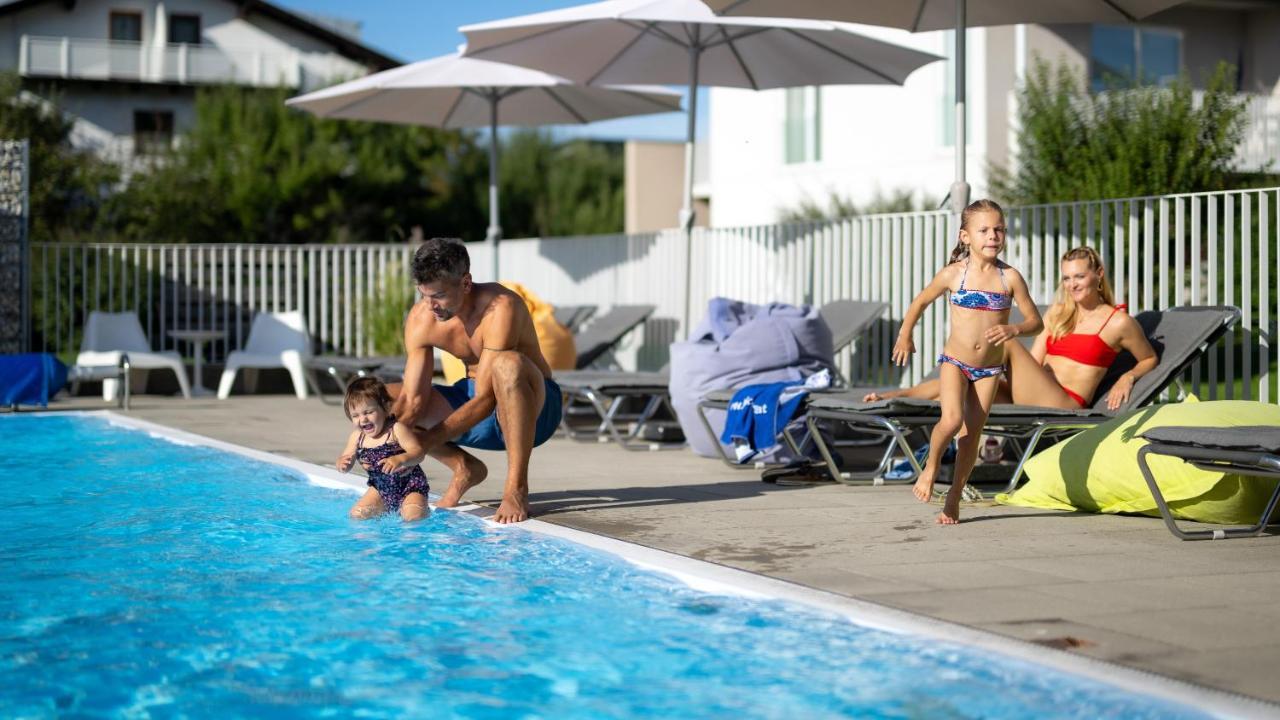 Ferienpark Scheiber Unterburg am Klopeiner See Екстериор снимка