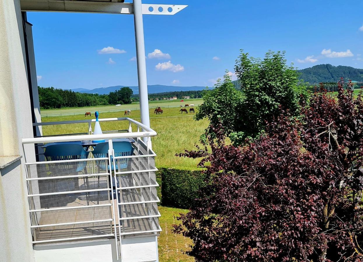 Ferienpark Scheiber Unterburg am Klopeiner See Екстериор снимка